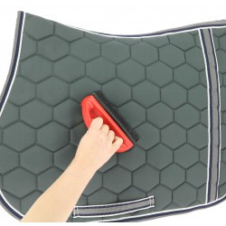 Brosse en caoutchouc HIPPOTONIC pour tapis