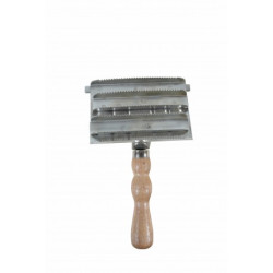 Etrille en métal BORSTIQ